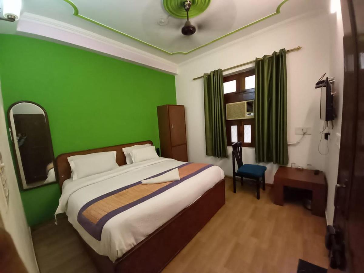 Hotel Shri Ram New Delhi Exterior photo